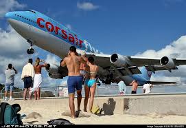 Low flying Aircraft St Maarten